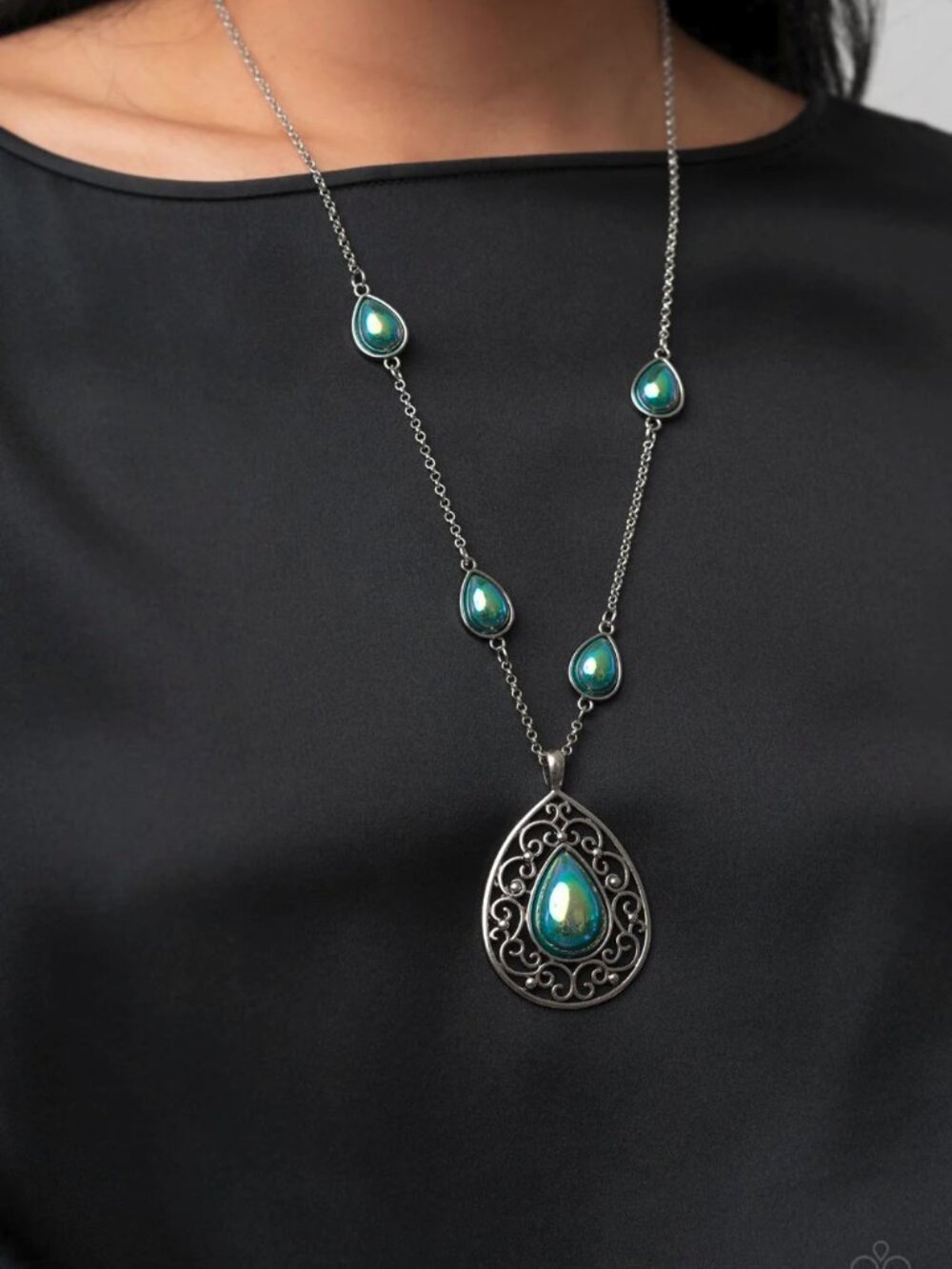 Paparazzi Jewelry Accessories - Magical Masquerade - Green Necklace - Vintage